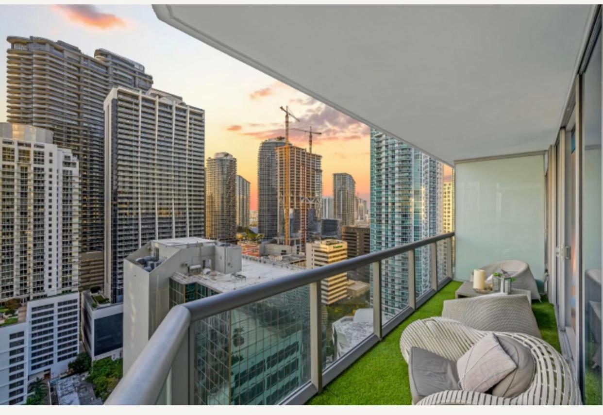 Luxury High Rise Miami Esterno foto